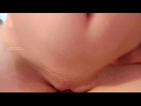 ❤️ Tidur dalam bilik adik saya dan begitulah saya terjaga ❤️ Video lucah pada kami