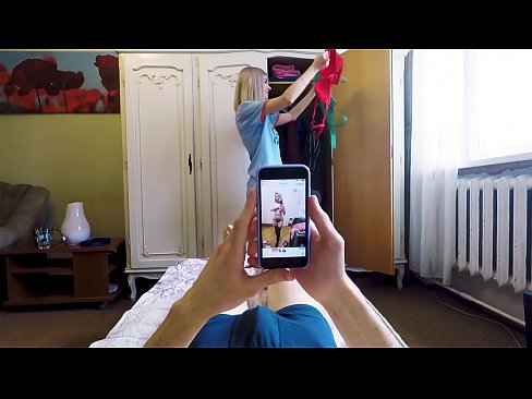 ❤️ Kakak tiri merangkap abangnya sebelum ibu pulang ❤️ Video lucah pada kami